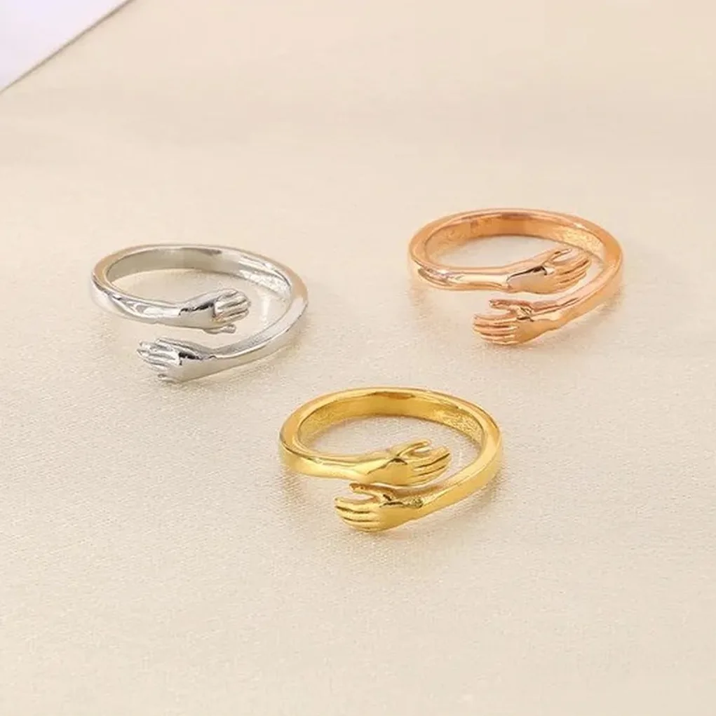 The Hug Ring, in its setting